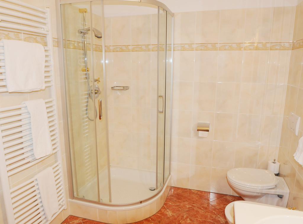 Hotel Tolderhof San Candido Esterno foto