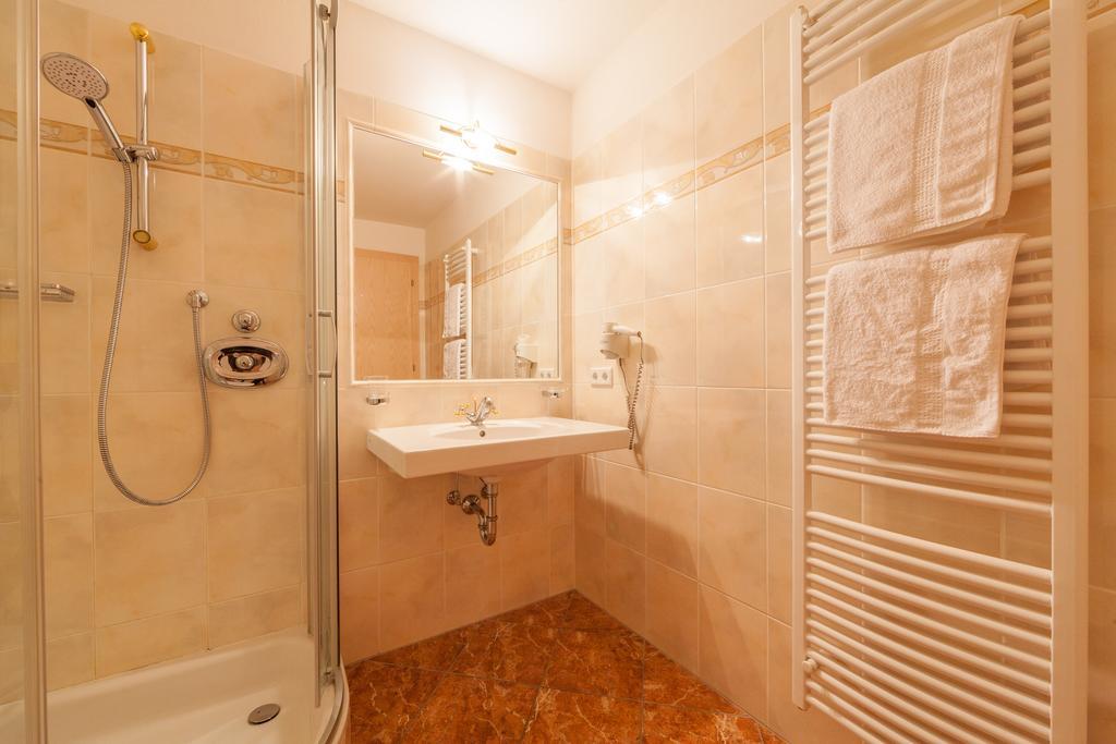 Hotel Tolderhof San Candido Esterno foto