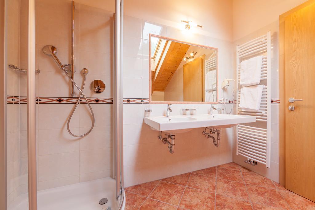 Hotel Tolderhof San Candido Esterno foto